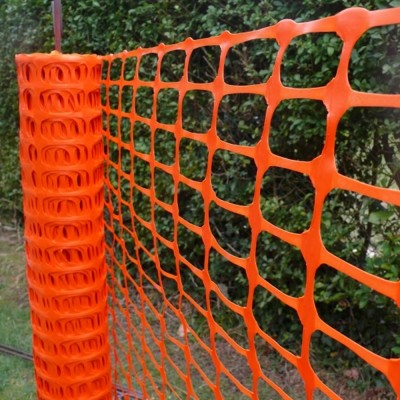 Chicken Wire Fencing: Everything You Need to Know - BarrierBoss