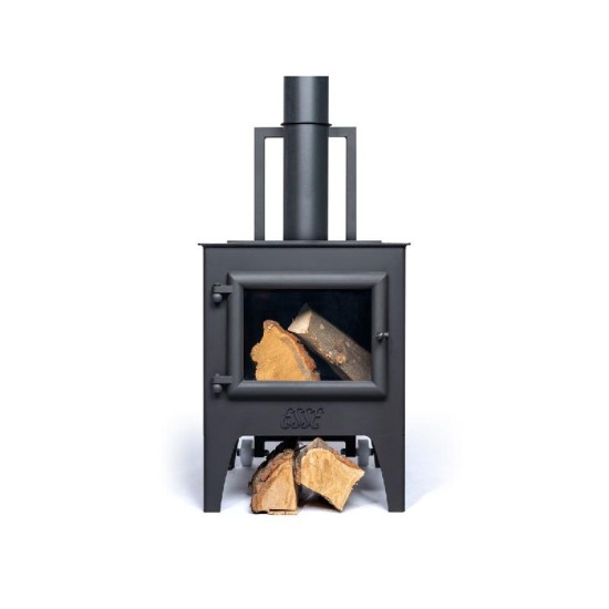 ESSE Garden Stove. Wood fired garden stove Complete with flue pipe